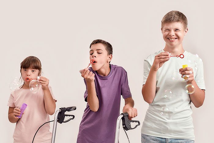 التأهيل التخصصي للأطفال: من الشلل الدماغي إلى التخلف الحركي في أفضل مركز للعلاج الوظيفي جنوب غرب طهران