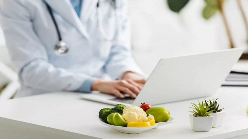Characteristics of a nutritionist in Tehran Specialist in Tehran