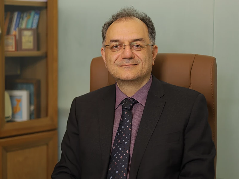 أفضل طبيب أطفال في طهران - الدكتور علي فرجي