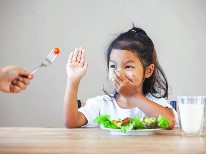 سوء التغذية عند الأطفال: استراتيجيات تحويل الأكل إلى تجربة ممتعة - د. فرجي، طبيب أطفال