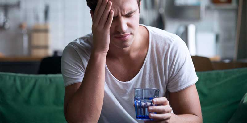 What is the cause of low blood sugar in hypothyroidism? How to prevent it?