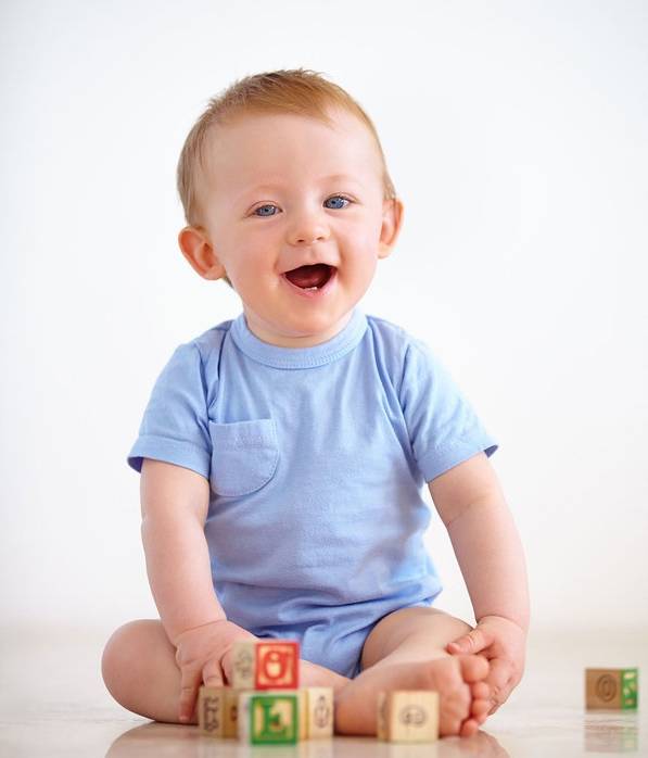 طريقة خطيرة لجلوس الطفل