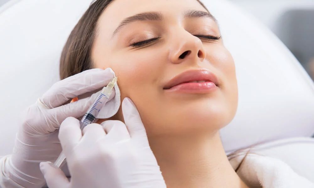 The best cheek gel injection doctor in Velanjak; Strengthening facial bones with MD Codes technique - Dr. Vida Shakiba beauty clinic Zafaranieh and Sadeghieh, Tehran