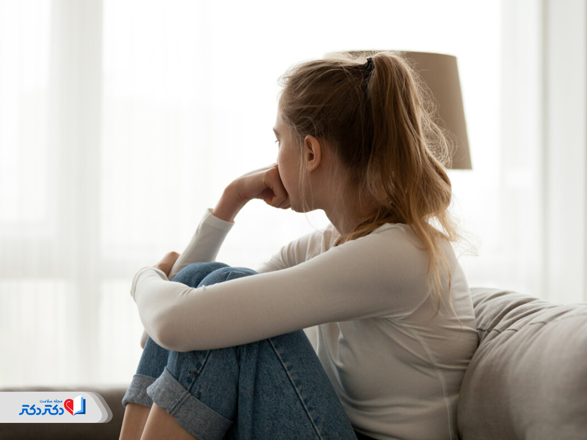 افسردگی نوجوانان (دختران و پسران): علائم شدید، درمان