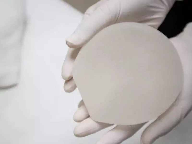 جراحی پروتز سینه در اصفهان