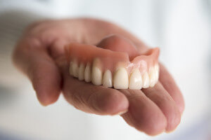 Is fixed denture better or removable? - Dentist in Maragheh