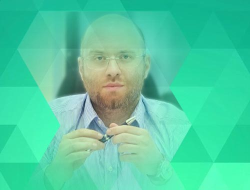 دکتر هومان گنجه خسروی - جراح پلاستیک گوش و حلق و بینی و صورت با تجربه پیشرفته در رینوپلاستی و جراحی پلک