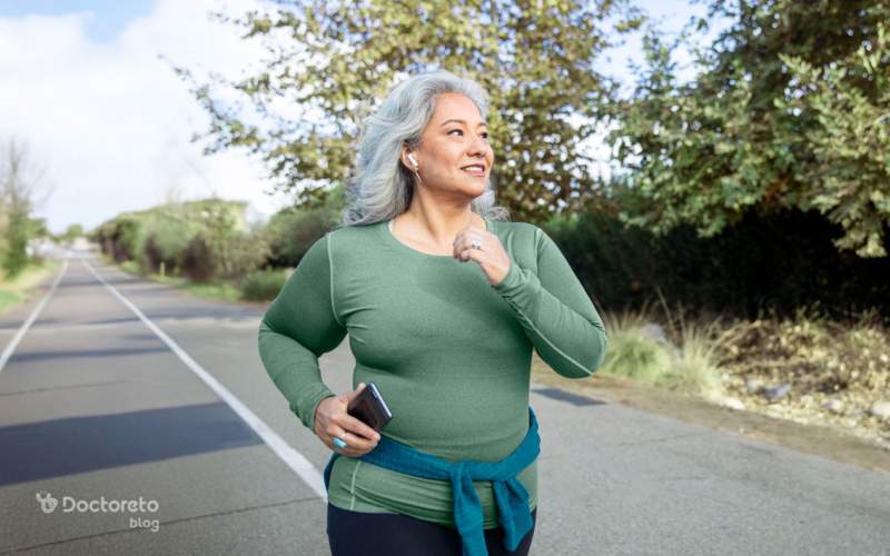 هل هناك علاقة بين انقطاع الطمث وحجم البطن؟