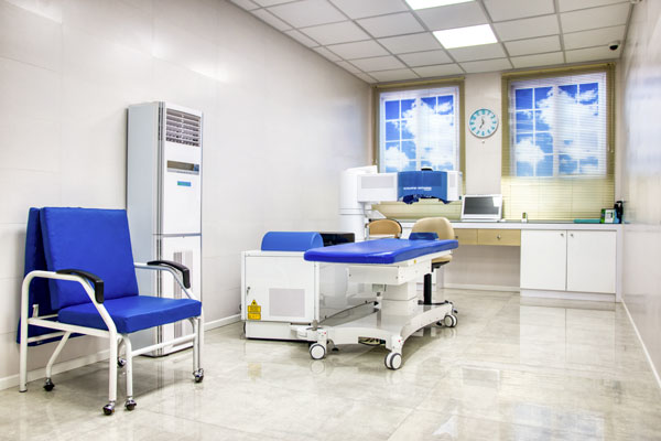 Trans PRK surgery - website of Dr. Siamak Zarei Kanavati