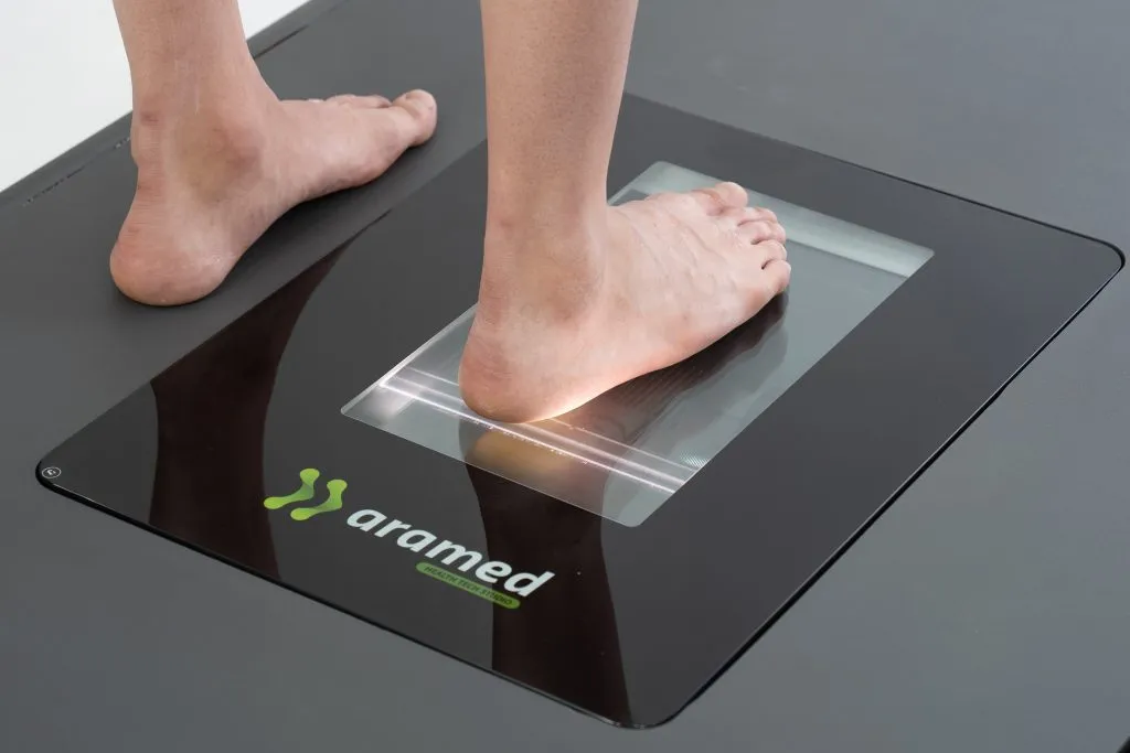 چرا قبل از ساختن کفی یا کفش طبی اسکن کف پا مهم است؟