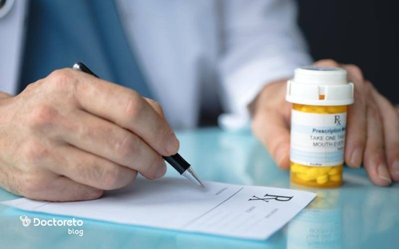 برای ورم لوزه چه قرصی بخوریم؟ فواید و عوارض جانبی آنها را بررسی کنید