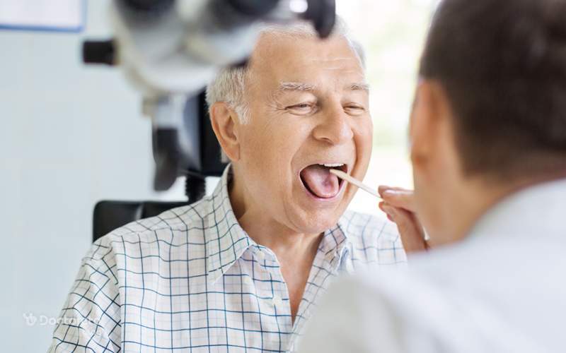 Tonsil cancer photo and examination of its symptoms